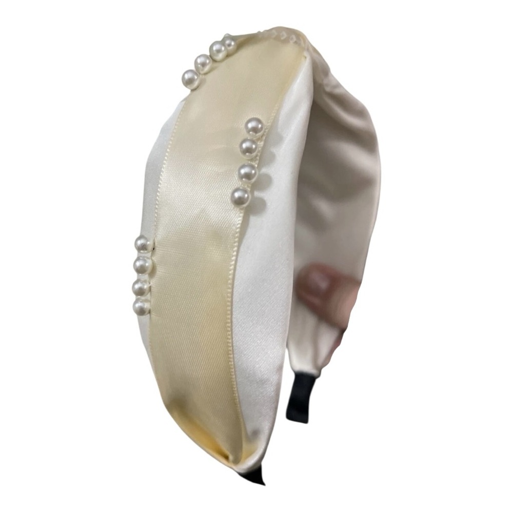 Elegant Cream Pearl-Embellished Headband - Picture 3 of 5